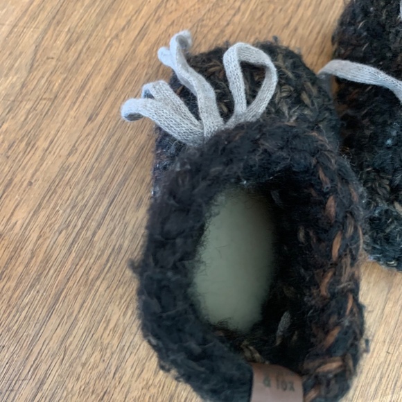 Emma Fox Baby Booties – Infant (Size 3–6M) - Picture 4 of 6